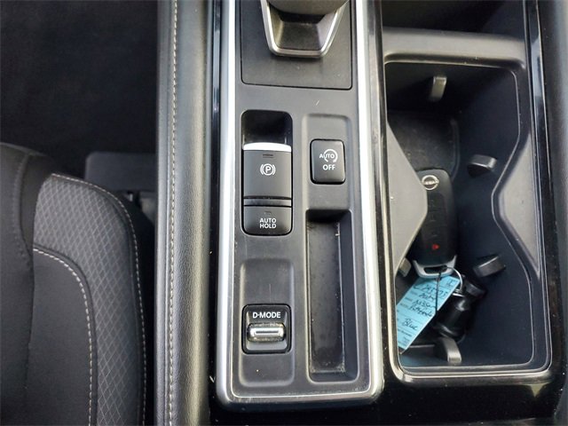 Used 2024 Nissan Pathfinder SV image 25