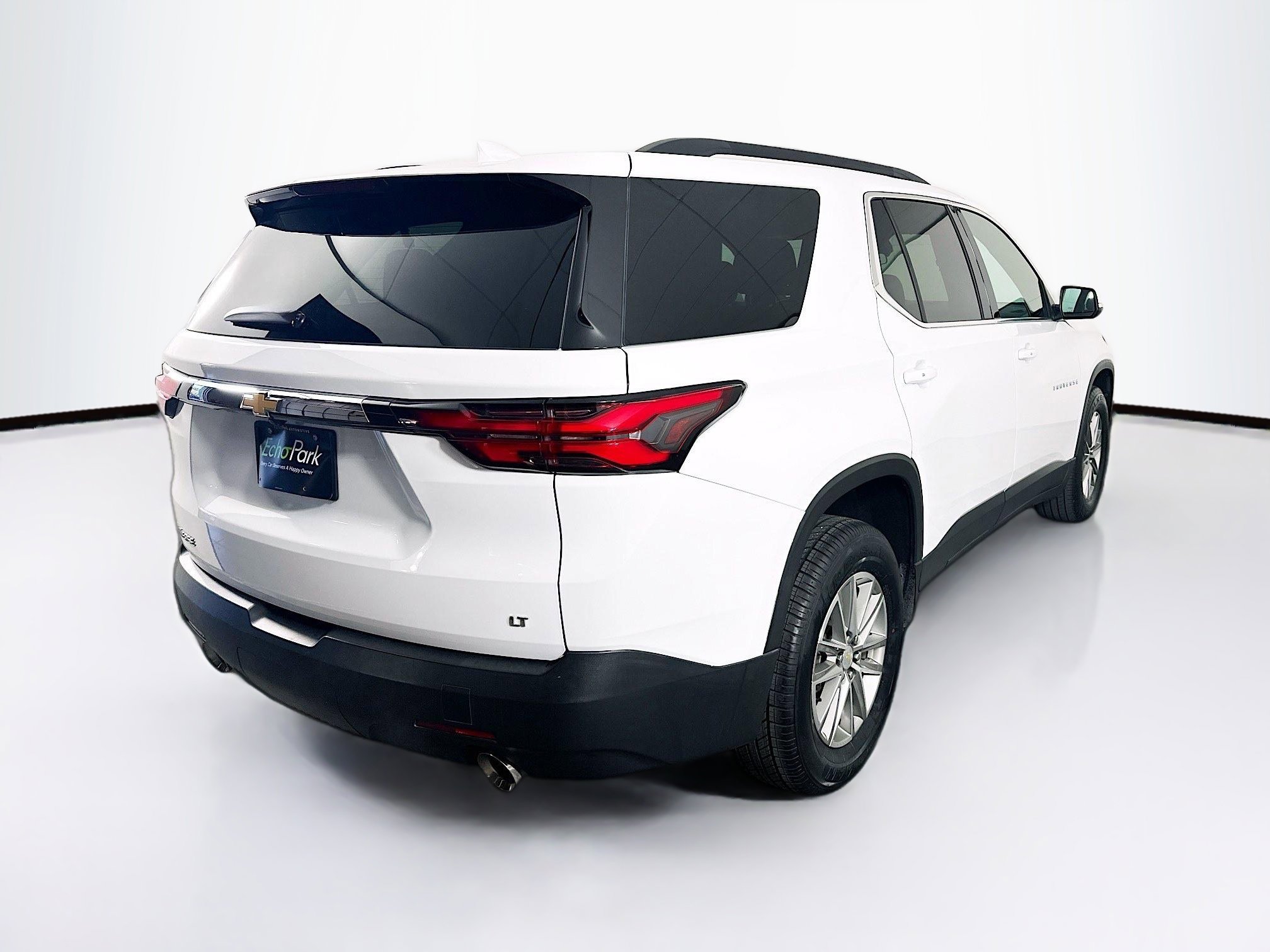 Used 2023 Chevrolet Traverse LT image 9