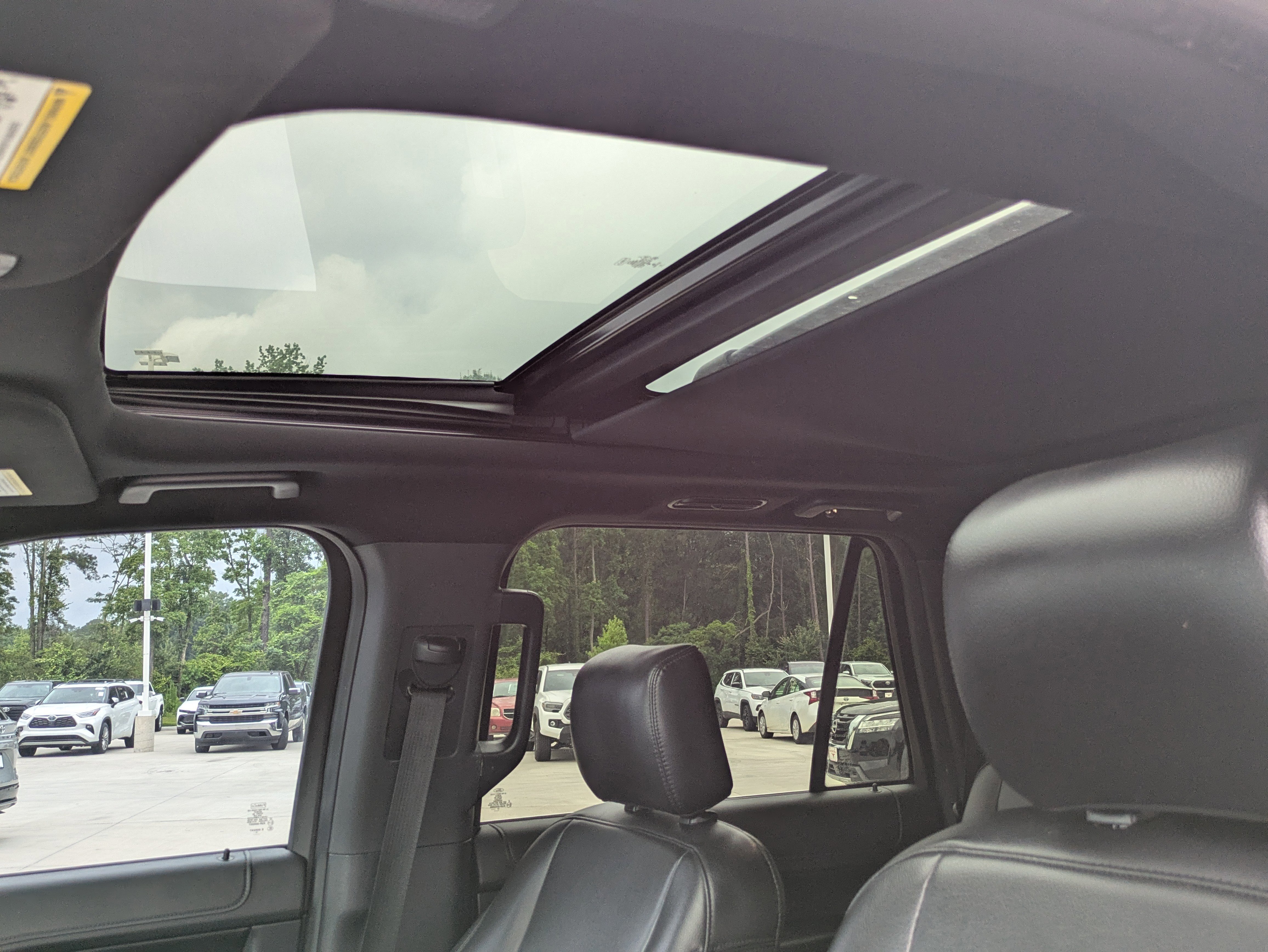 Used 2020 Ford Expedition Max XLT w/ Equipment Group 202A AWD/4WD image 12