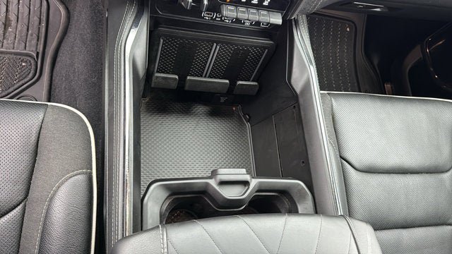 Used 2025 RAM 1500 Limited image 23
