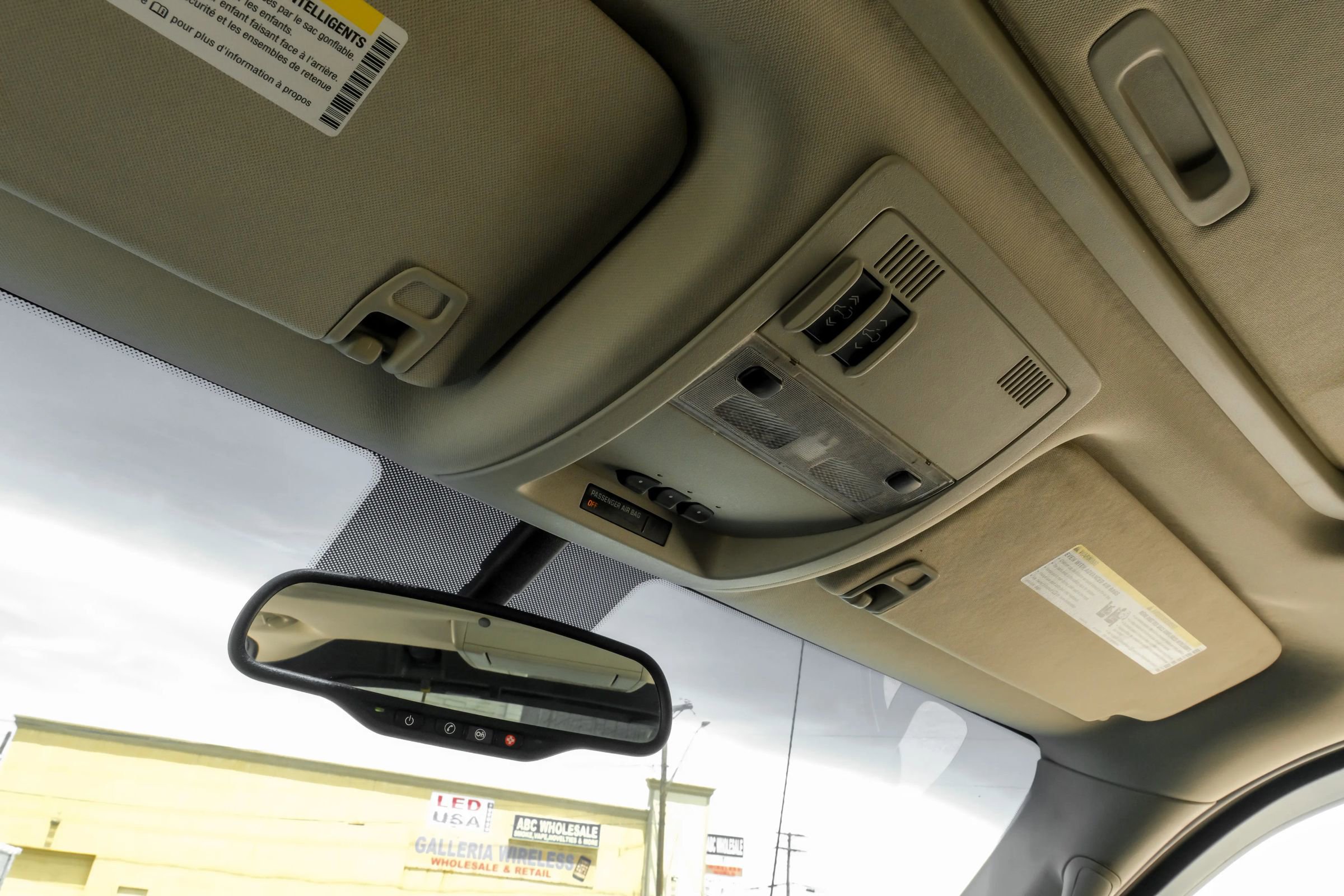 Used 2012 Chevrolet Avalanche LTZ RWD image 23