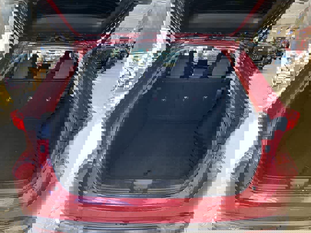 Used 2023 Toyota Venza LE image 22