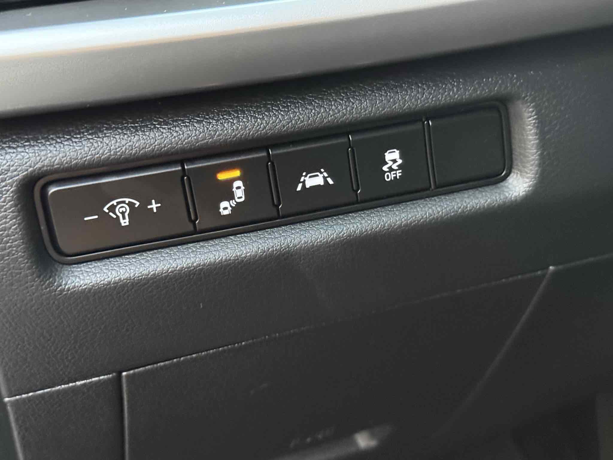 Used 2020 Kia Telluride LX image 12