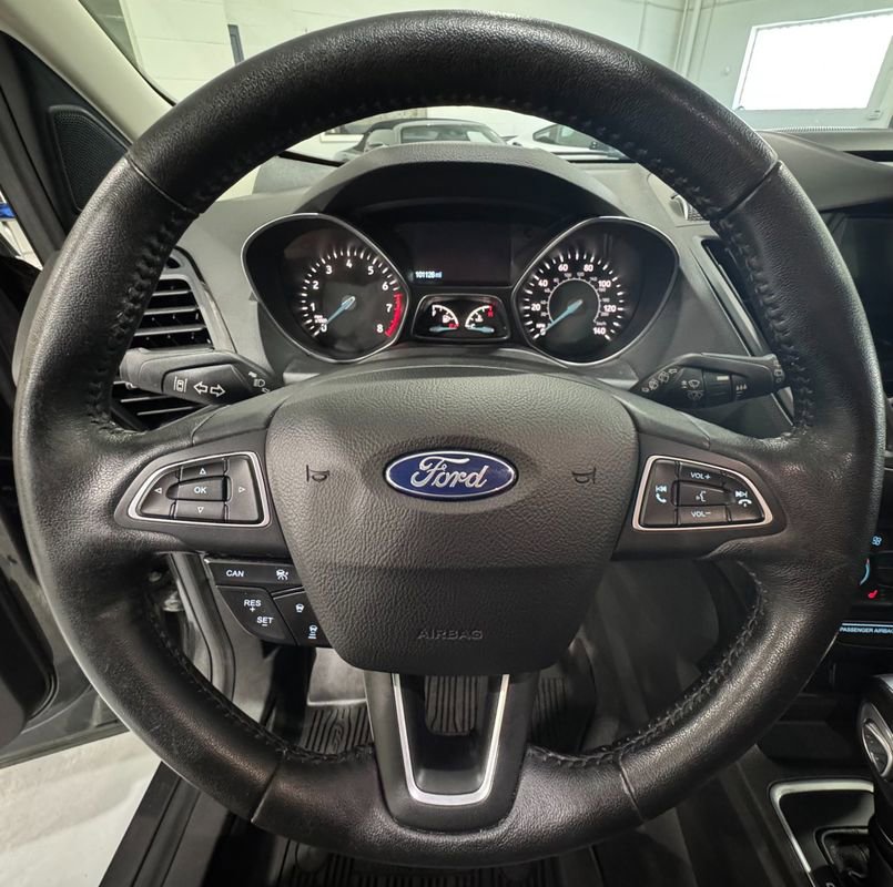 Used 2018 Ford Escape Titanium w/ Ford Safe & Smart Package image 12