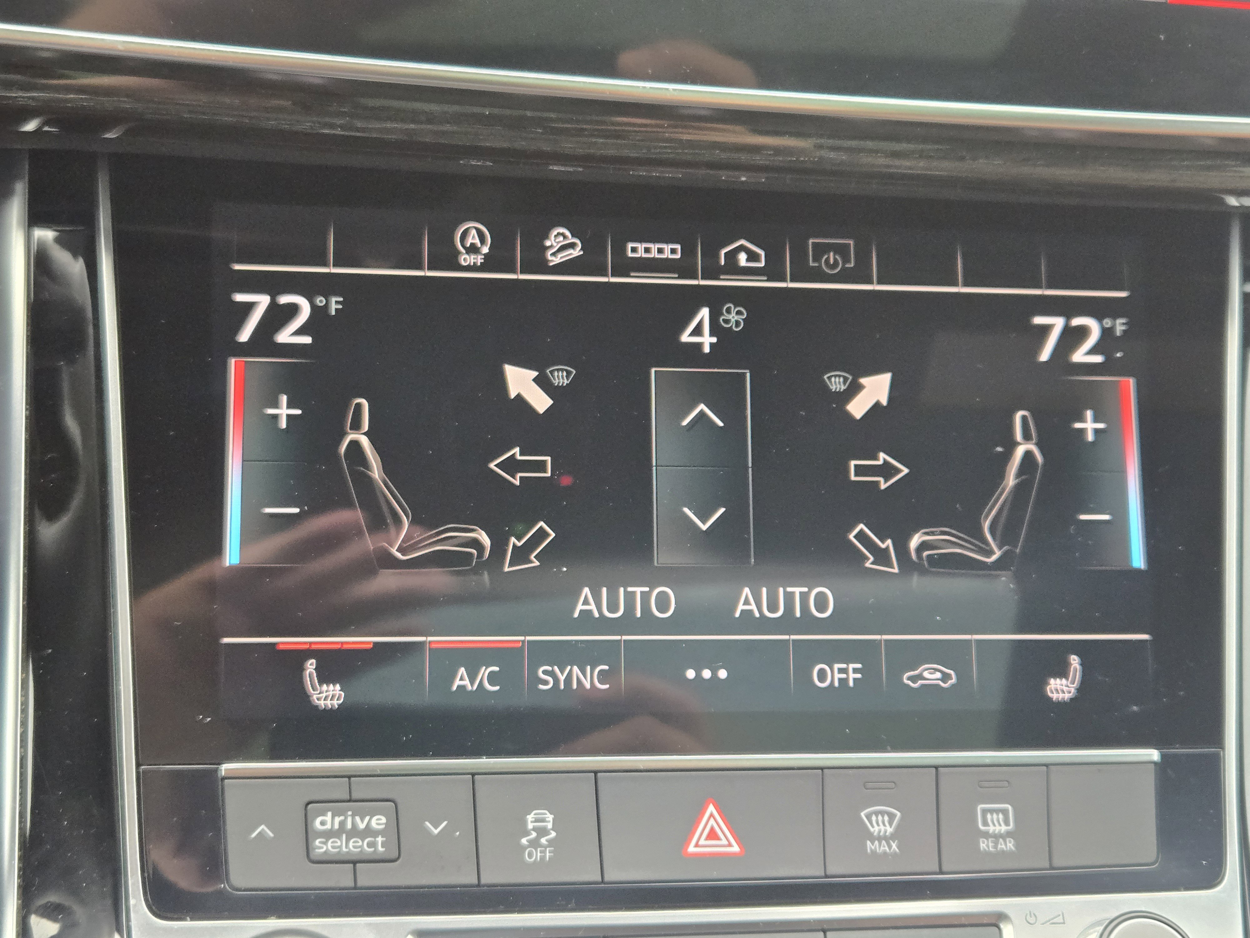 Used 2023 Audi Q8 Premium image 16