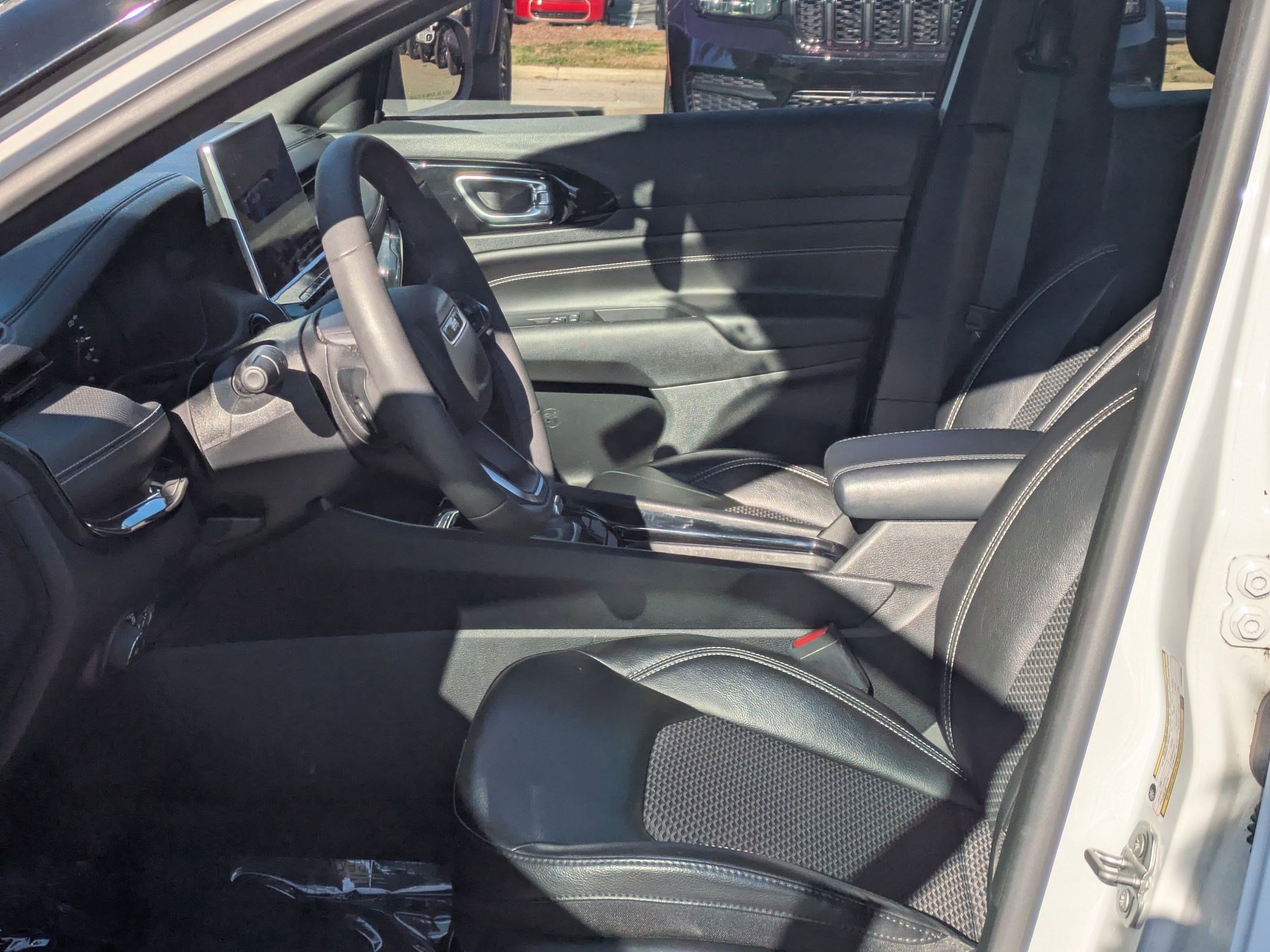 Used 2023 Jeep Compass Altitude image 19