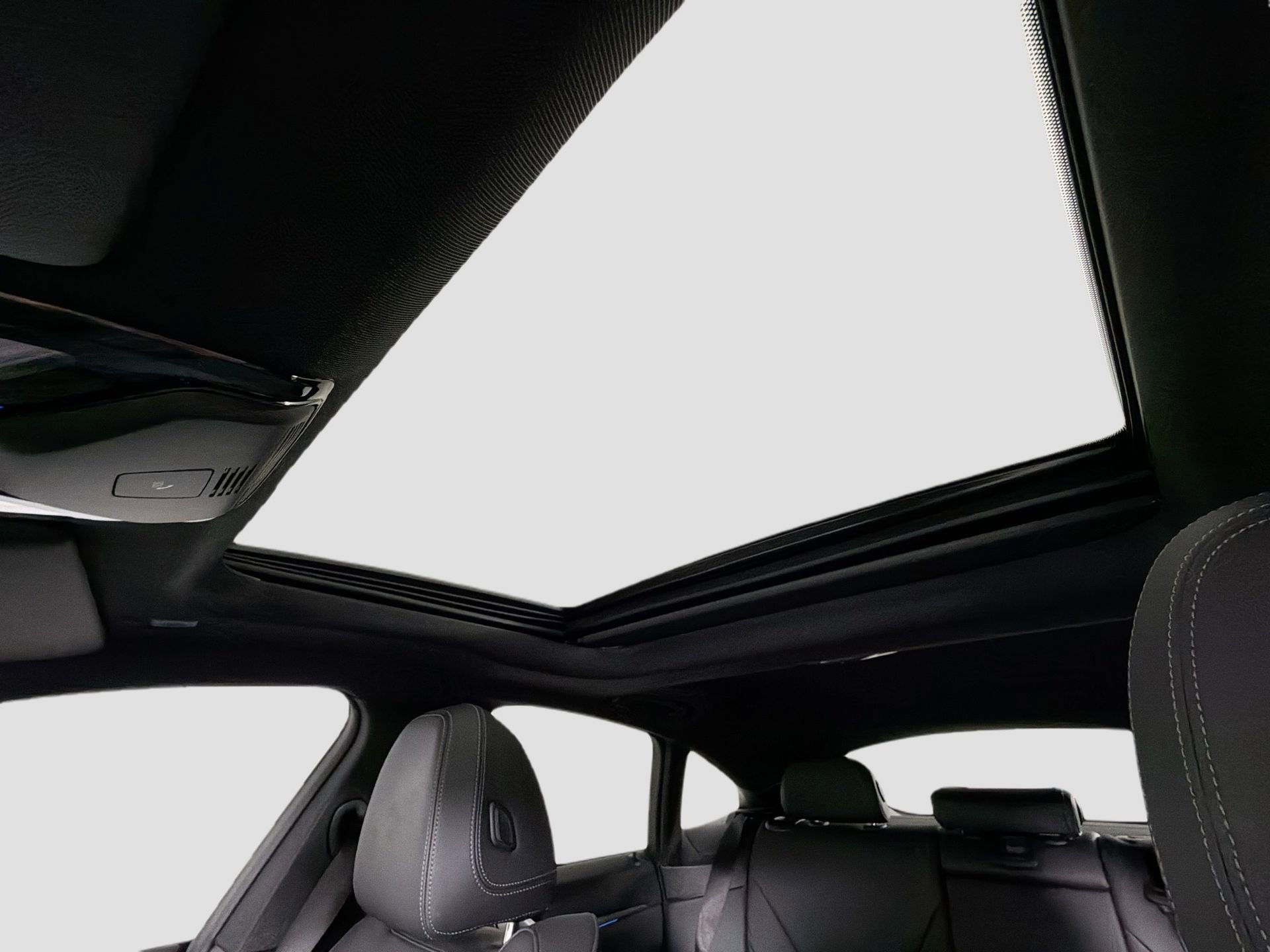 Certified 2025 BMW i4 eDrive40 w/ Premium Package image 23