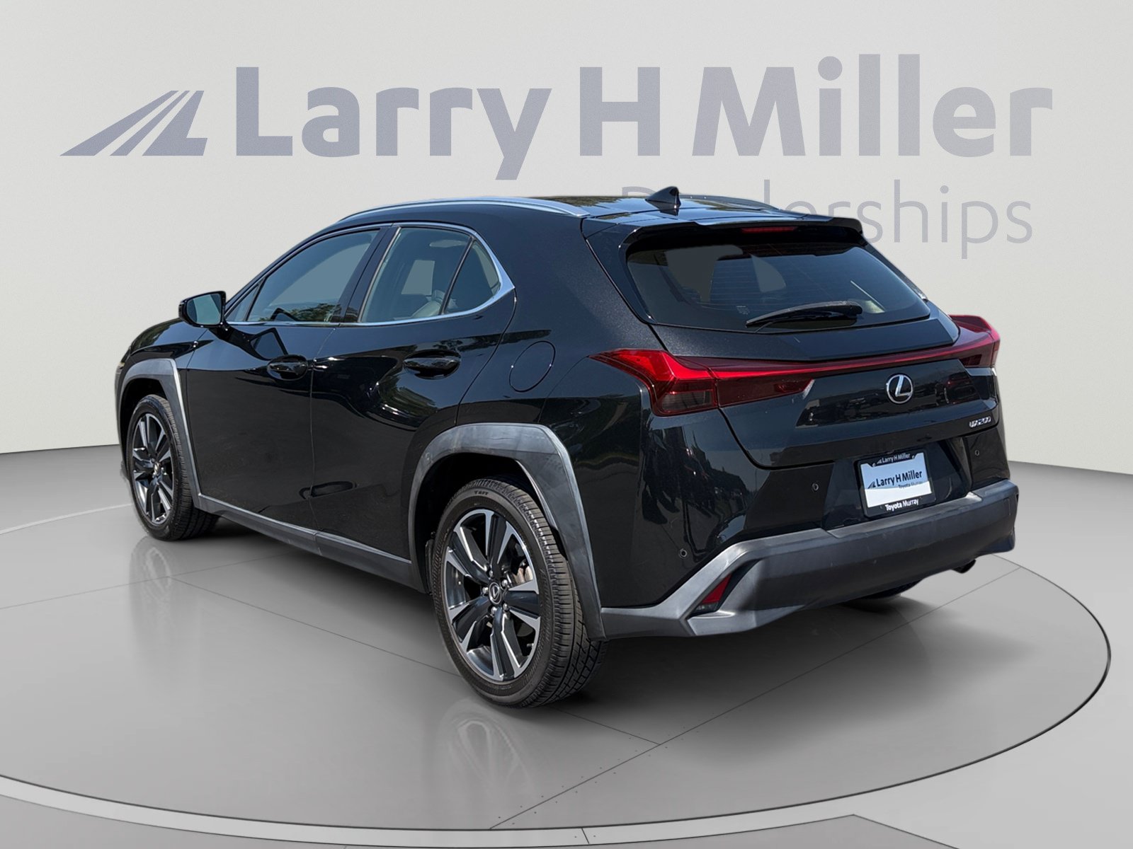 Used 2021 Lexus UX 200 FWD image 3