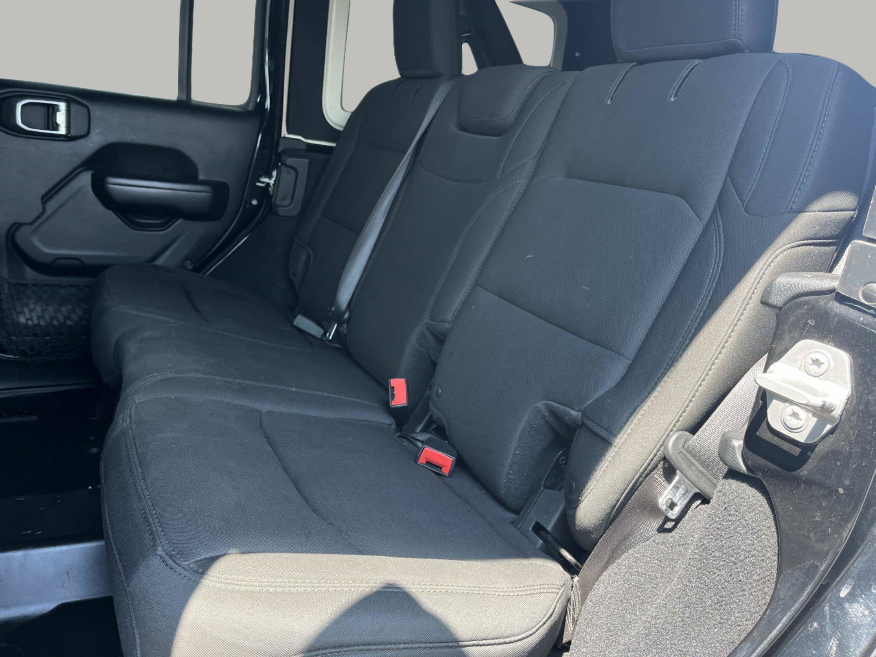 Used 2018 Jeep Wrangler Unlimited Sport S AWD/4WD image 19