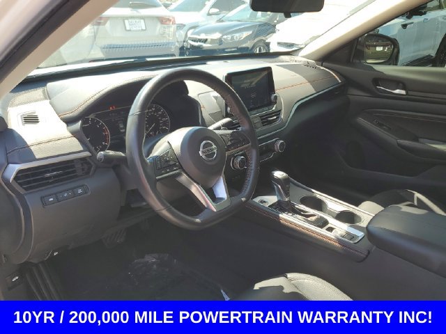 Used 2022 Nissan Altima 2.5 SR AWD/4WD image 9