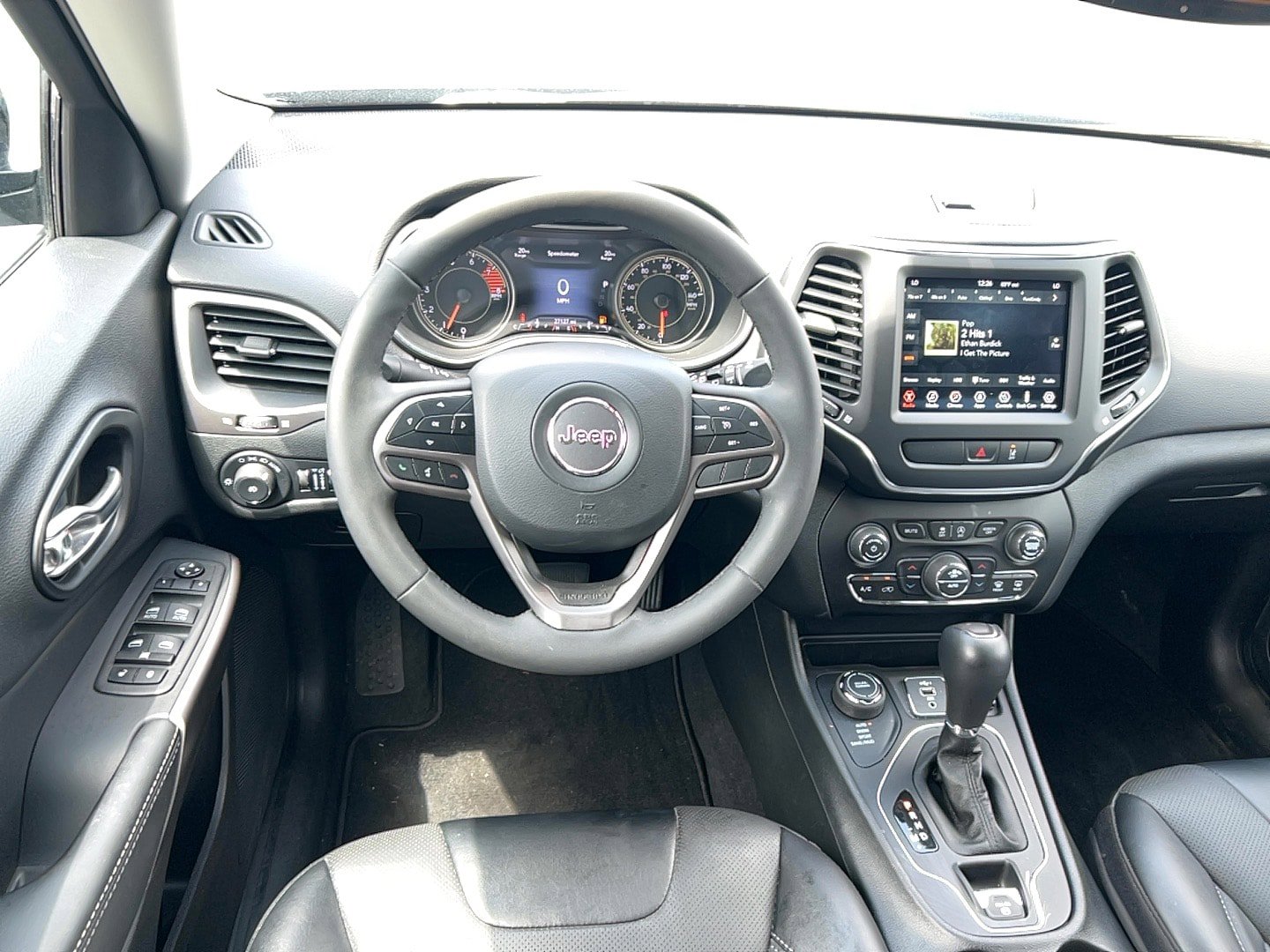 Used 2022 Jeep Cherokee Latitude Lux AWD/4WD image 14