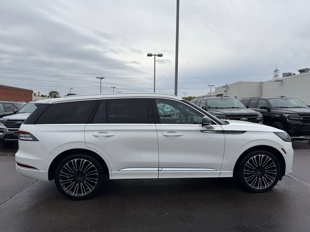 New 2025 Lincoln Aviator Black Label AWD/4WD image 6