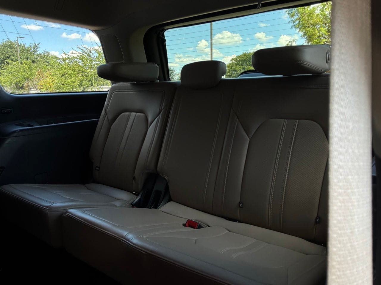 Used 2024 Ford Expedition Limited RWD image 13