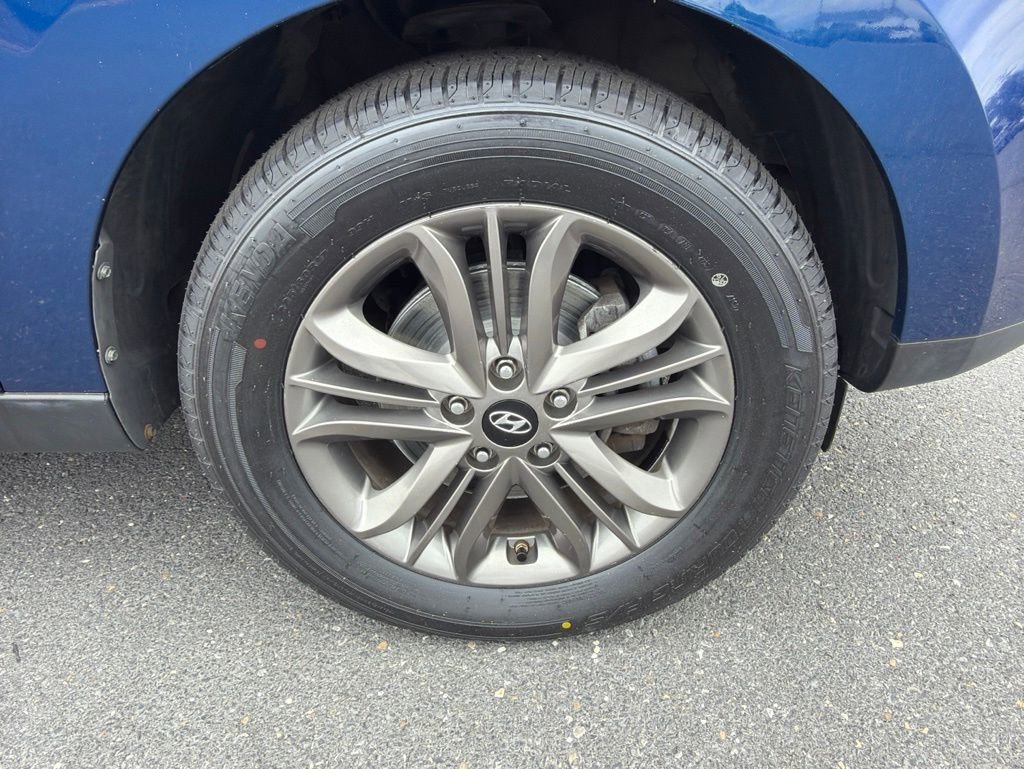 Used 2015 Hyundai Tucson SE AWD/4WD image 11