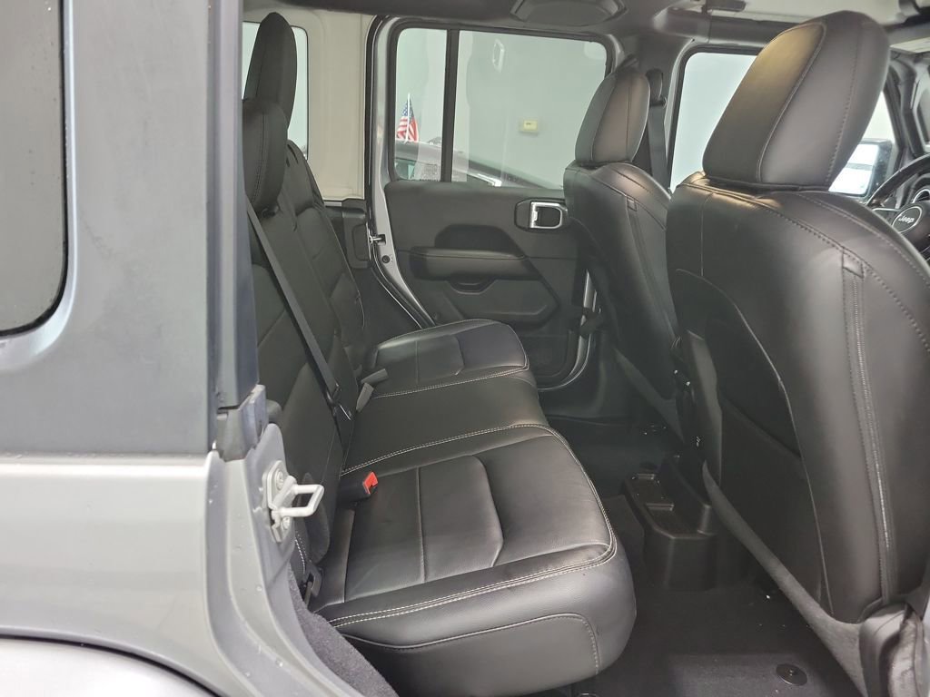 Used 2021 Jeep Wrangler Unlimited Sahara image 10