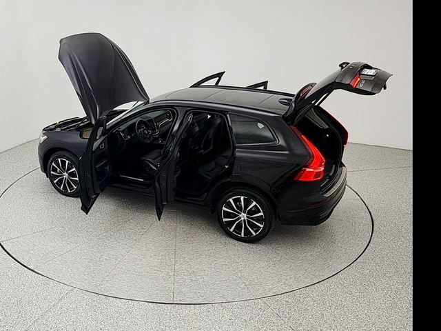 Certified 2024 Volvo XC60 B5 Plus w/ Protection Package Premier AWD/4WD image 41