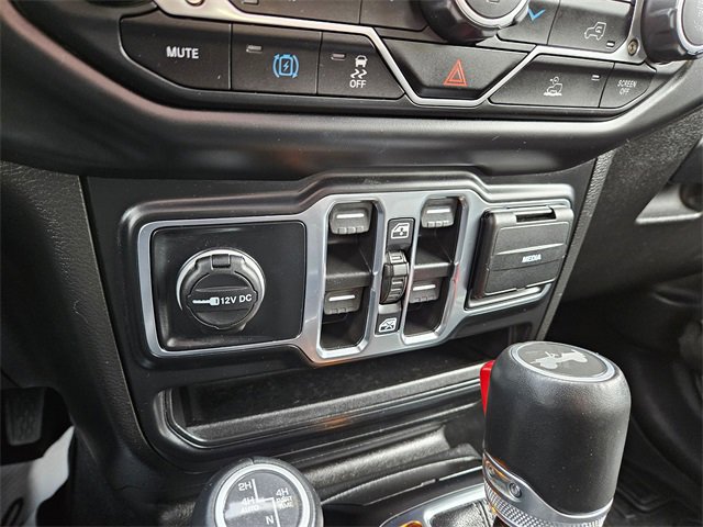 Used 2022 Jeep Wrangler Unlimited Sahara image 24