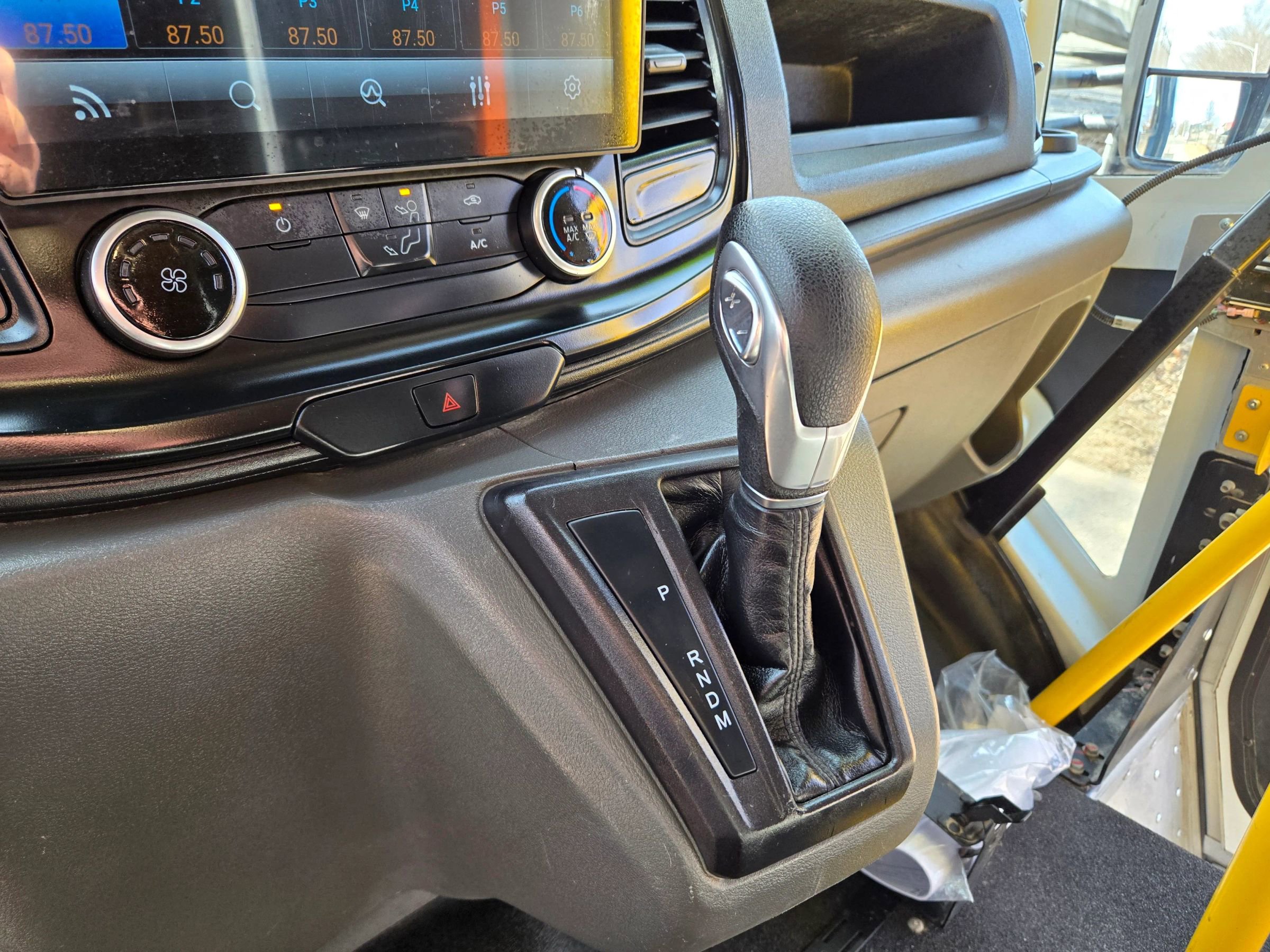 Used 2022 Ford Transit 350 350 HD XL Cutaway Van 2D image 41