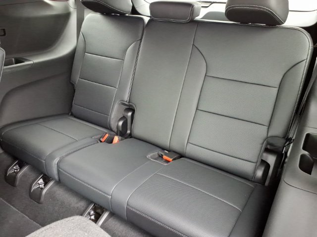 New 2027 Chevrolet Traverse LT w/ Midnight/Sport Edition FWD image 11