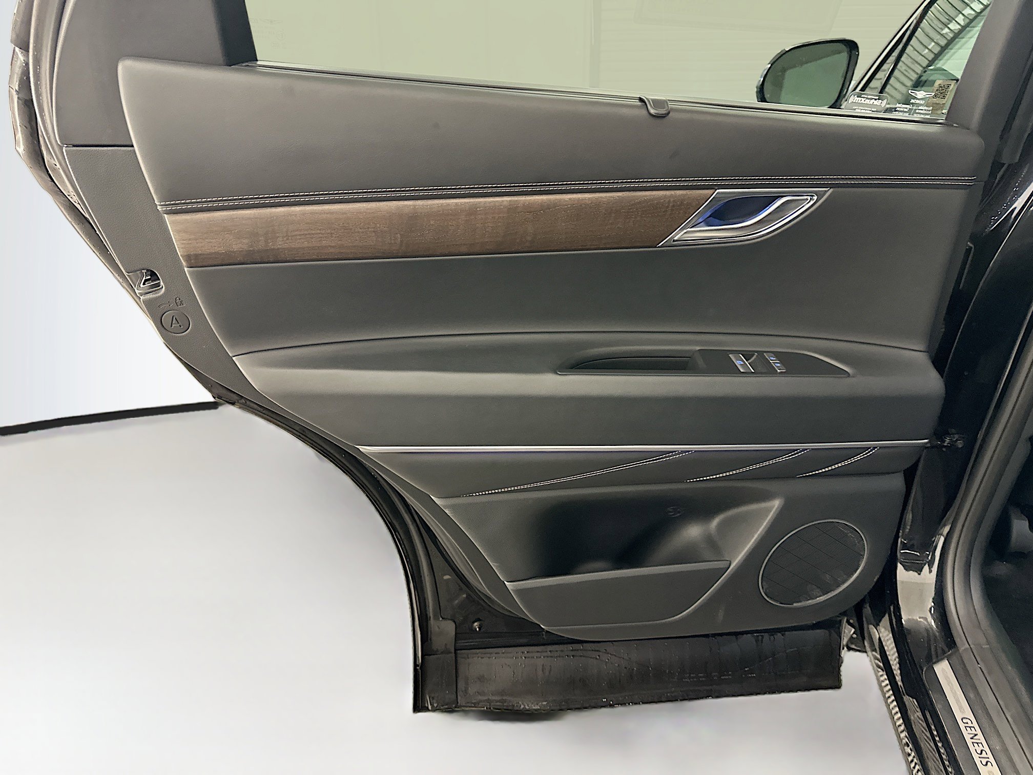 Used 2024 Genesis GV80 2.5T image 27