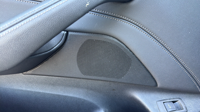 Used 2022 BMW 530i w/ Convenience Package RWD image 12