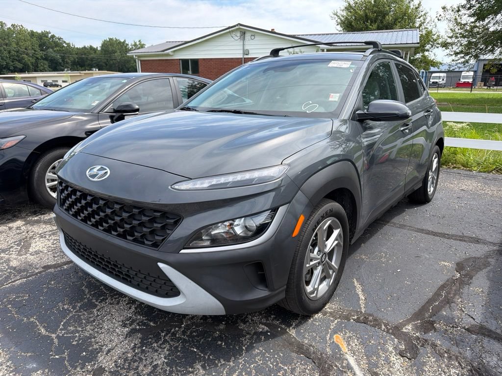 Used 2023 Hyundai Kona SEL AWD/4WD image 2