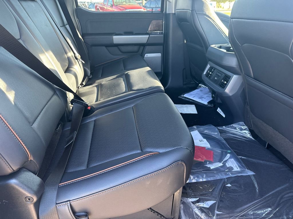 New 2026 Ford F250 Lariat w/ Black Appearance Package image 15
