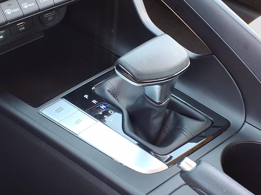 Used 2023 Hyundai Elantra SEL image 13