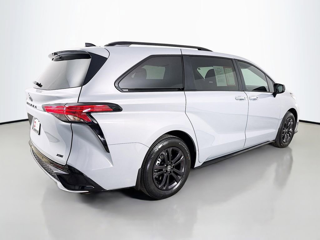 Certified 2025 Toyota Sienna XSE image 8