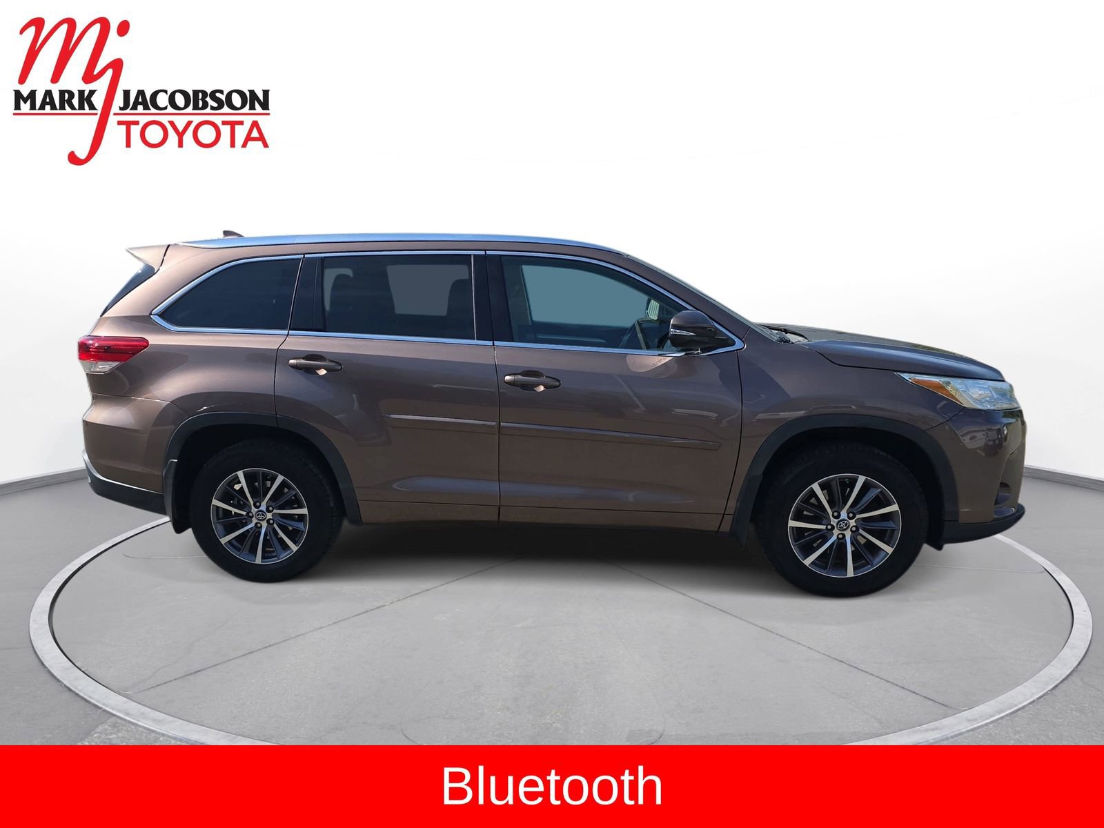 Used 2017 Toyota Highlander XLE image 7