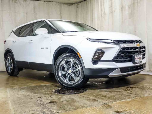 New 2026 Chevrolet Blazer LT w/ LPO, Floor Liner Package AWD/4WD image 2