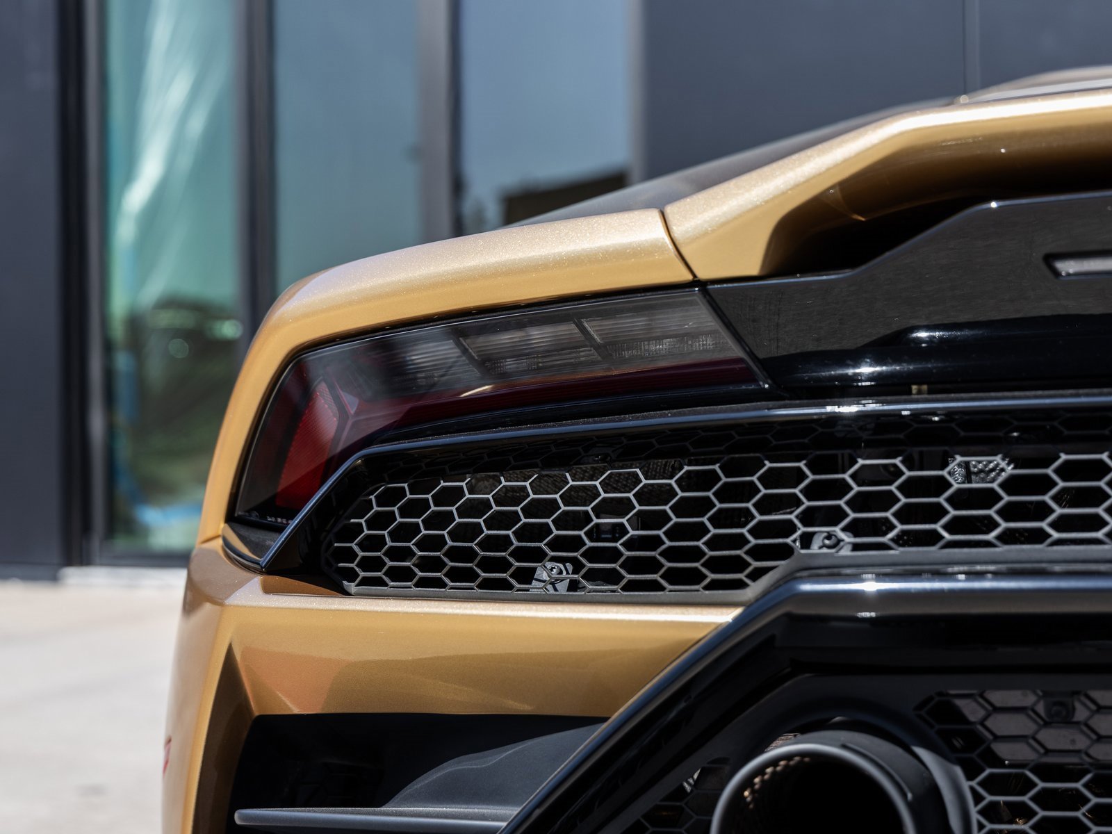 Used 2020 Lamborghini Huracan EVO image 15
