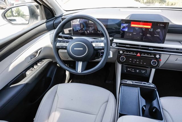 New 2026 Hyundai Tucson Blue SE FWD image 17