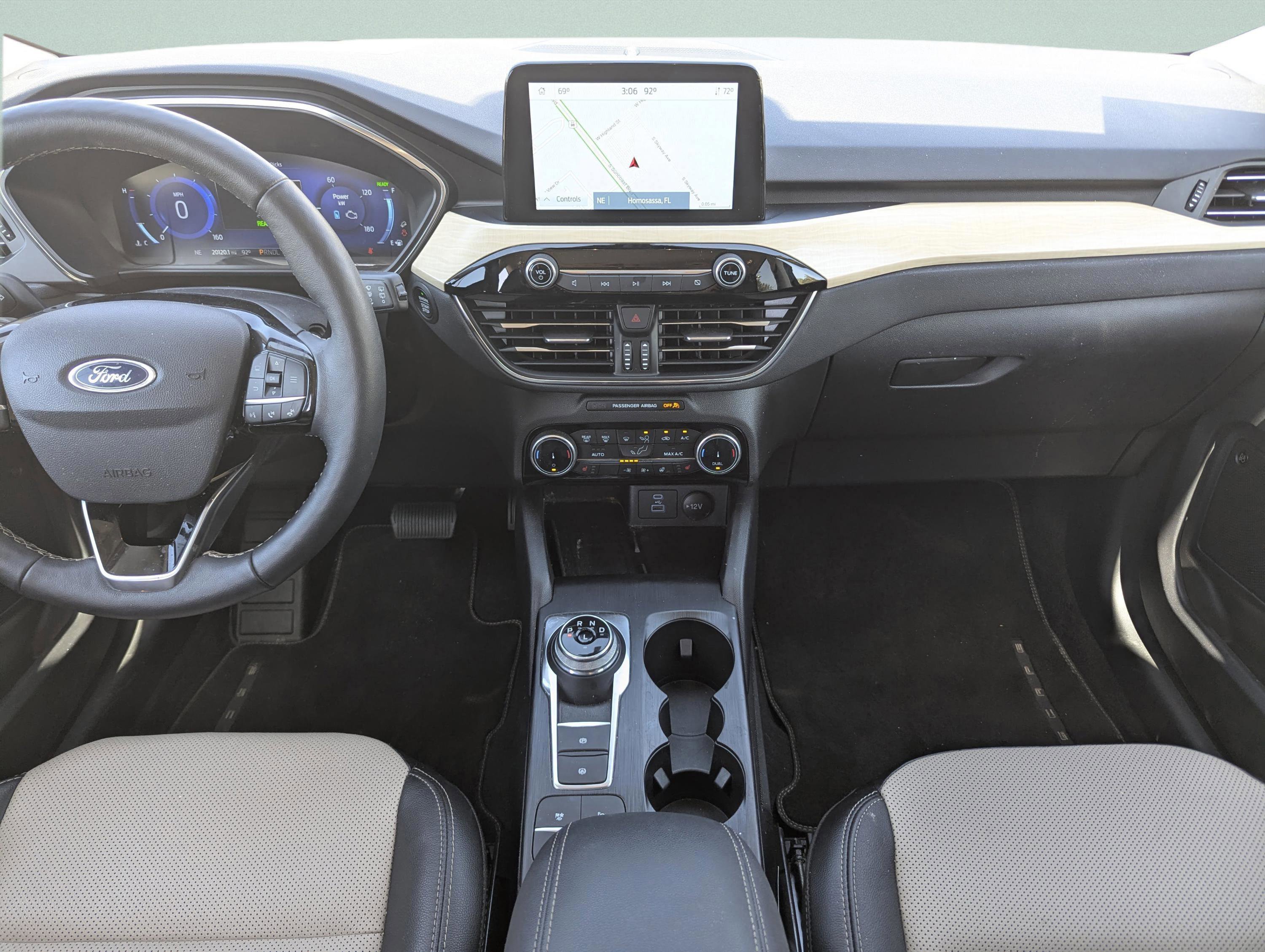 Used 2022 Ford Escape Titanium w/ Titanium Premium Package FWD image 34