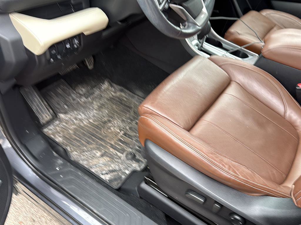 Used 2019 Subaru Ascent Touring w/ Popular Package #2A image 18