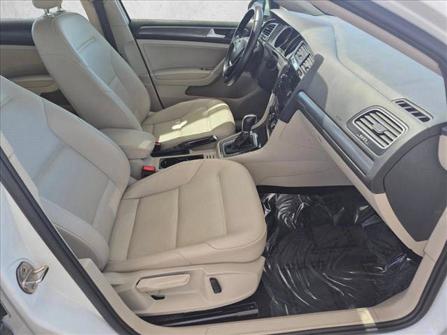 Used 2019 Volkswagen Golf SE FWD image 19