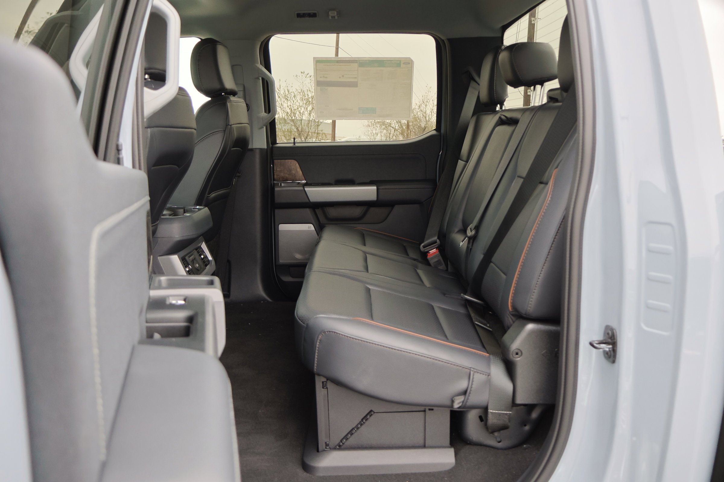 New 2026 Ford F450 Lariat w/ Chrome Package image 28