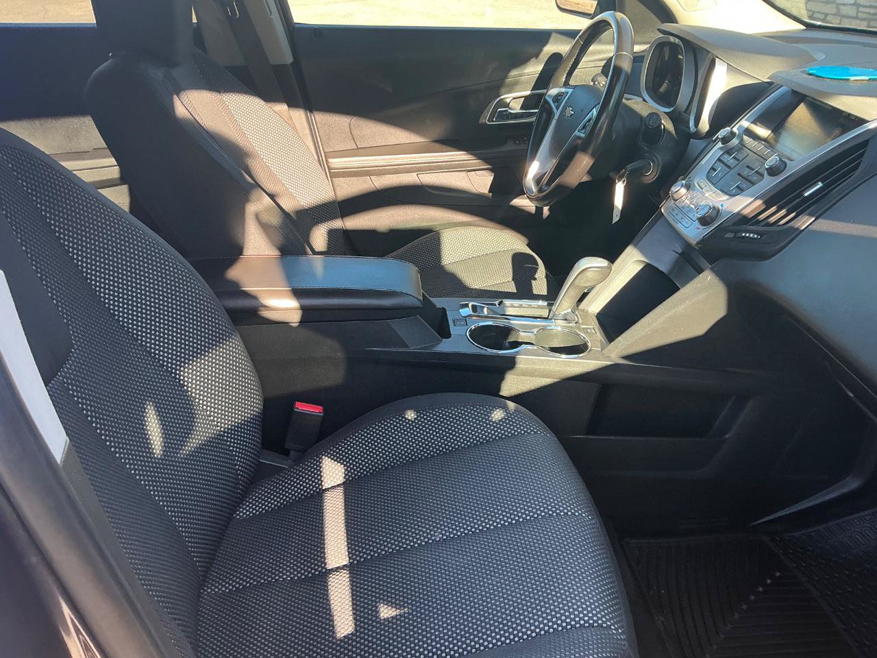 Used 2014 Chevrolet Equinox LT w/ Driver Convenience Package FWD image 9