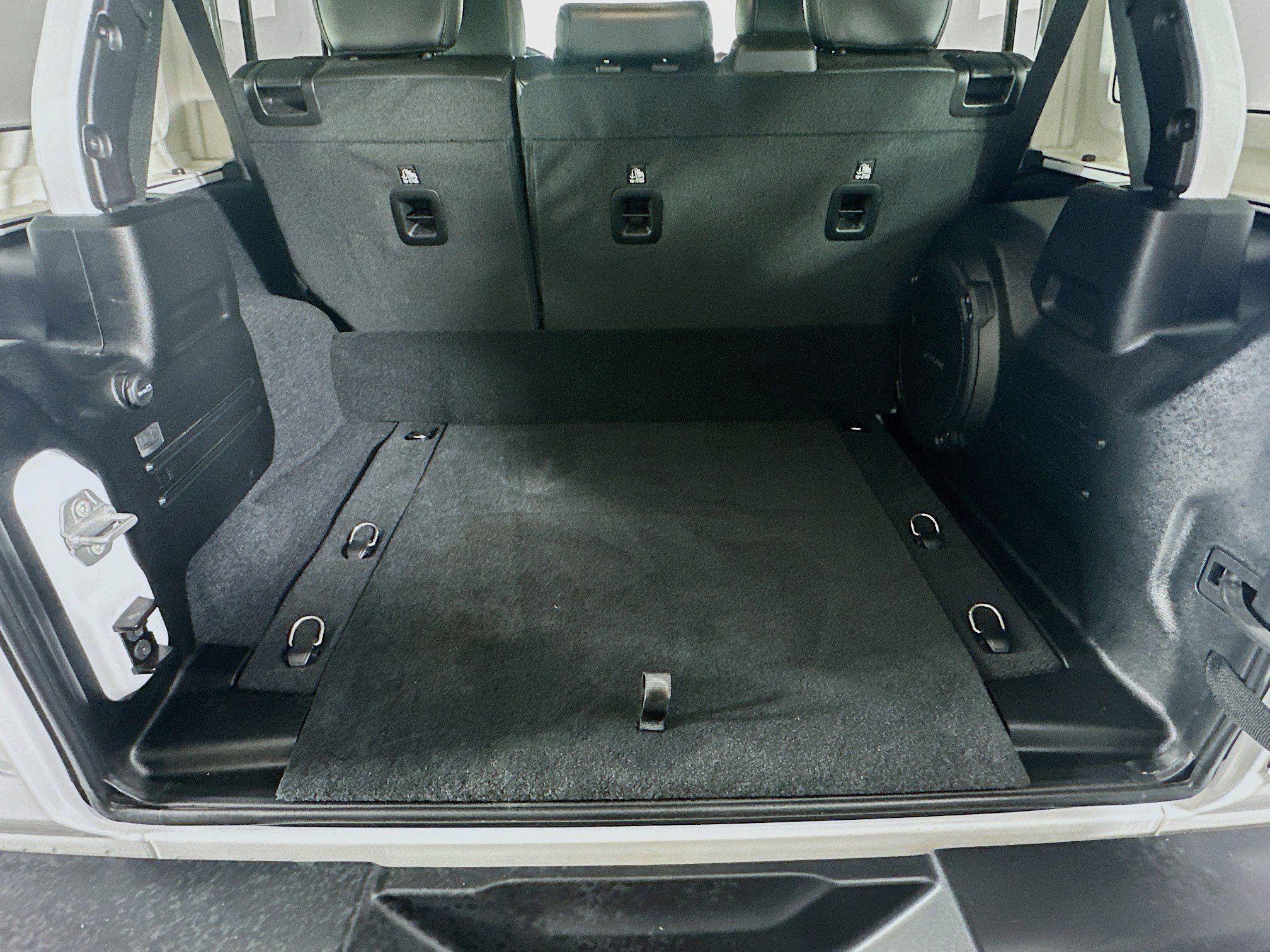 Used 2023 Jeep Wrangler Sahara w/ Cold Weather Group image 28