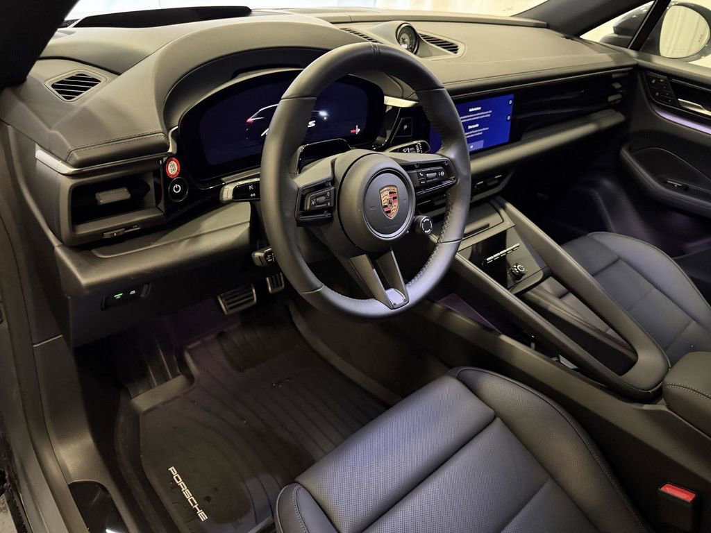 Used 2026 Porsche Macan 4S Electric AWD/4WD image 4