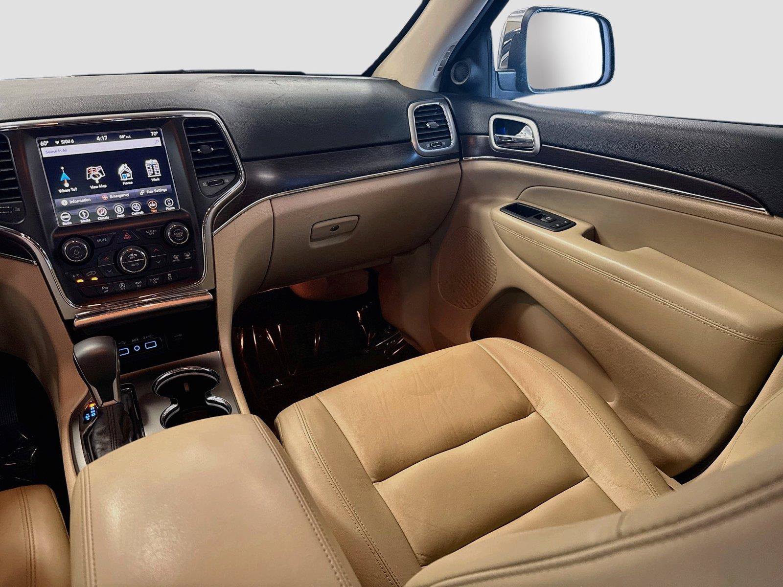 Used 2018 Jeep Grand Cherokee Limited AWD/4WD image 22