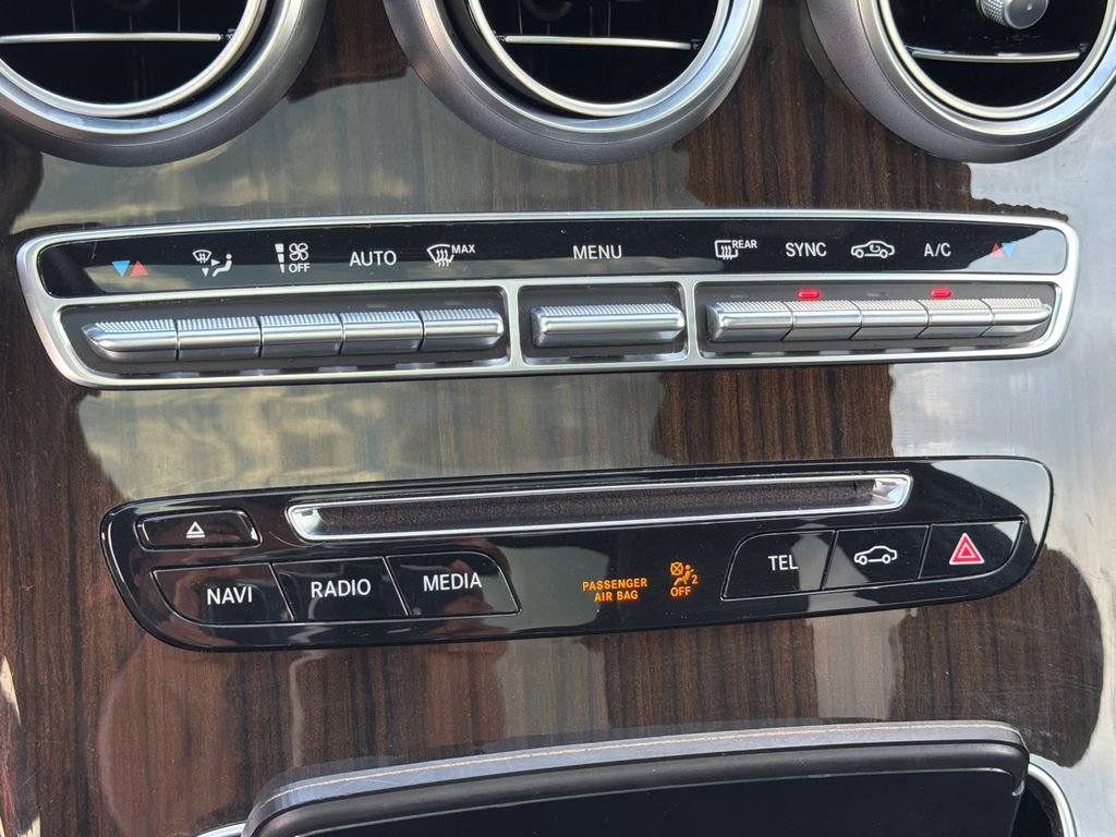 Used 2017 Mercedes-Benz GLC 300 4MATIC image 29