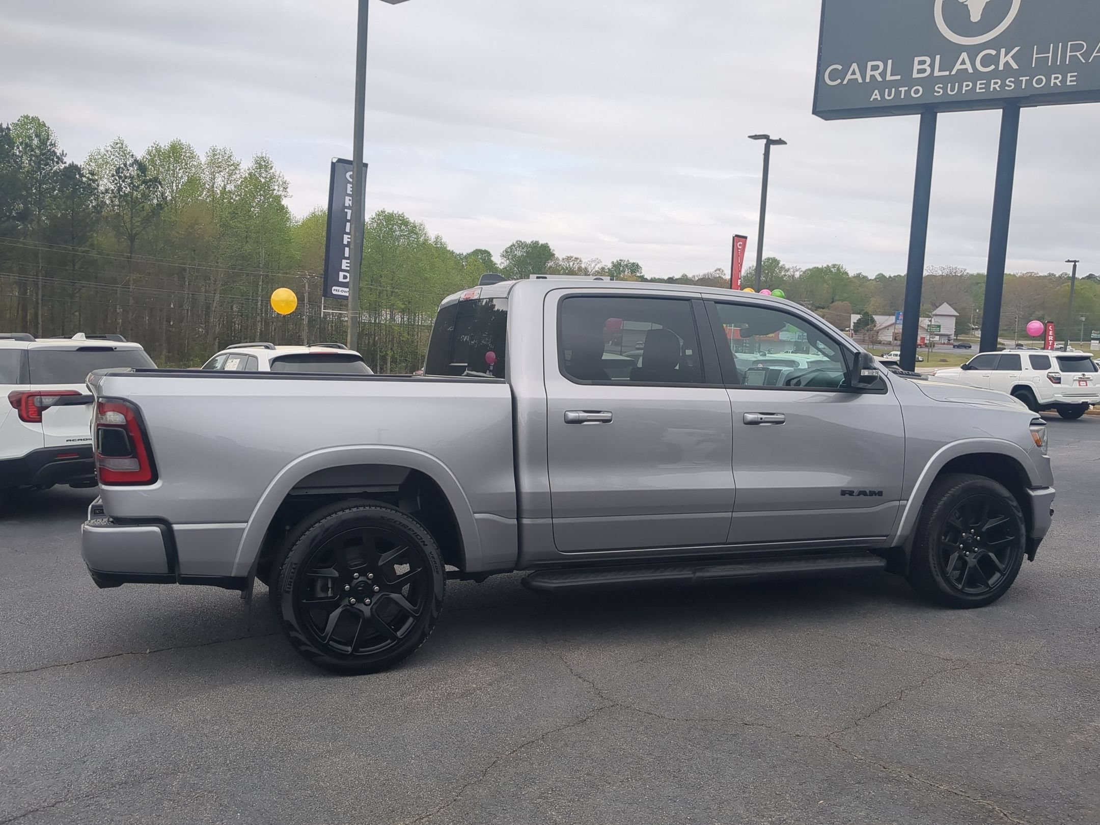 Used 2022 RAM 1500 Laramie AWD/4WD image 4
