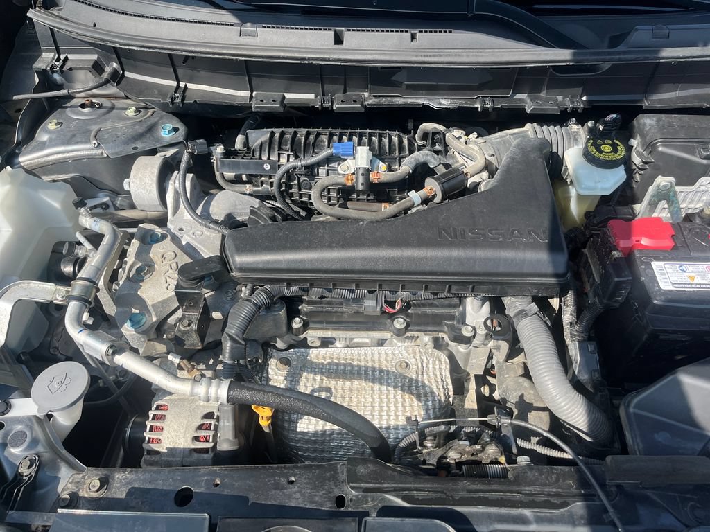 Used 2019 Nissan Rogue SV w/ Premium Package FWD image 19