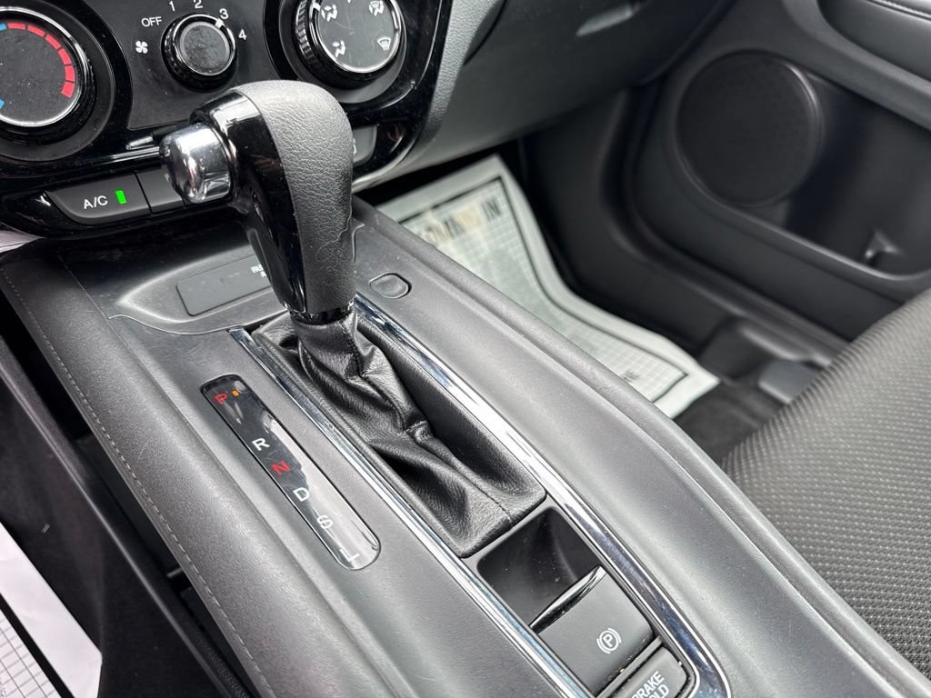 Used 2017 Honda HR-V LX image 31