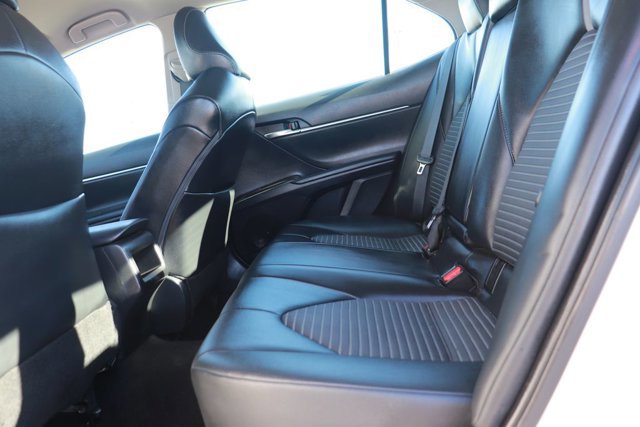 Used 2023 Toyota Camry SE image 12
