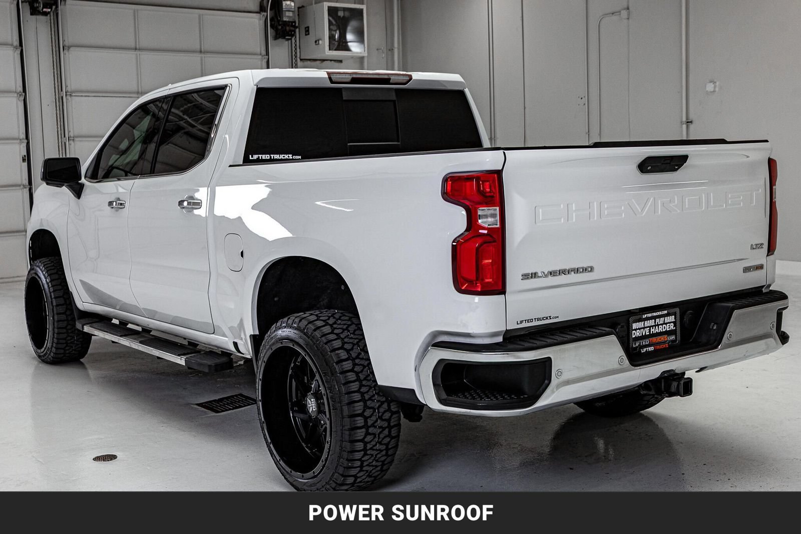 Used 2021 Chevrolet Silverado 1500 LTZ w/ LTZ Premium Package AWD/4WD image 6