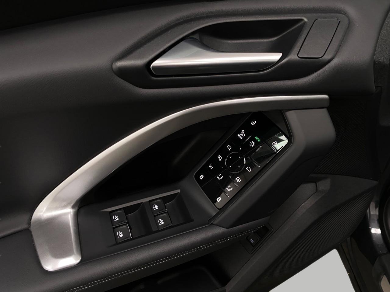 Used 2025 Audi Q5 Premium Plus image 32