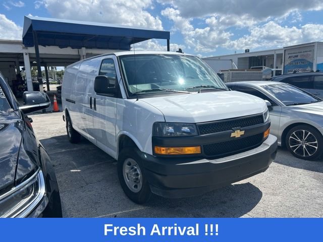Used 2025 Chevrolet Express 2500 Extended w/ Driver Convenience Package RWD image 8