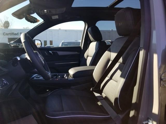 New 2026 Buick Enclave Sport Touring w/ Power Package image 7